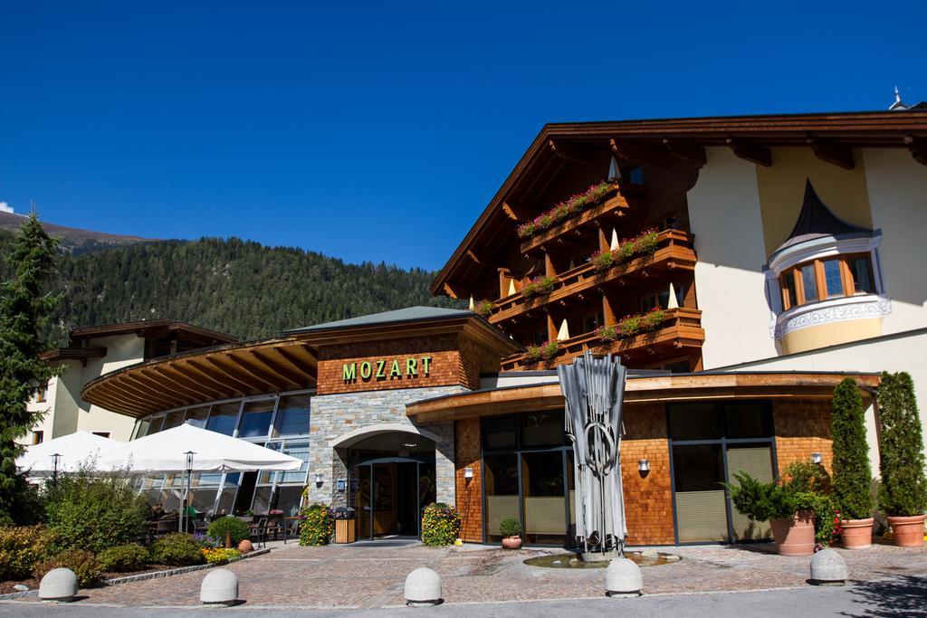 Familien Hotel Mozart Ried im Oberinntal Exterior foto